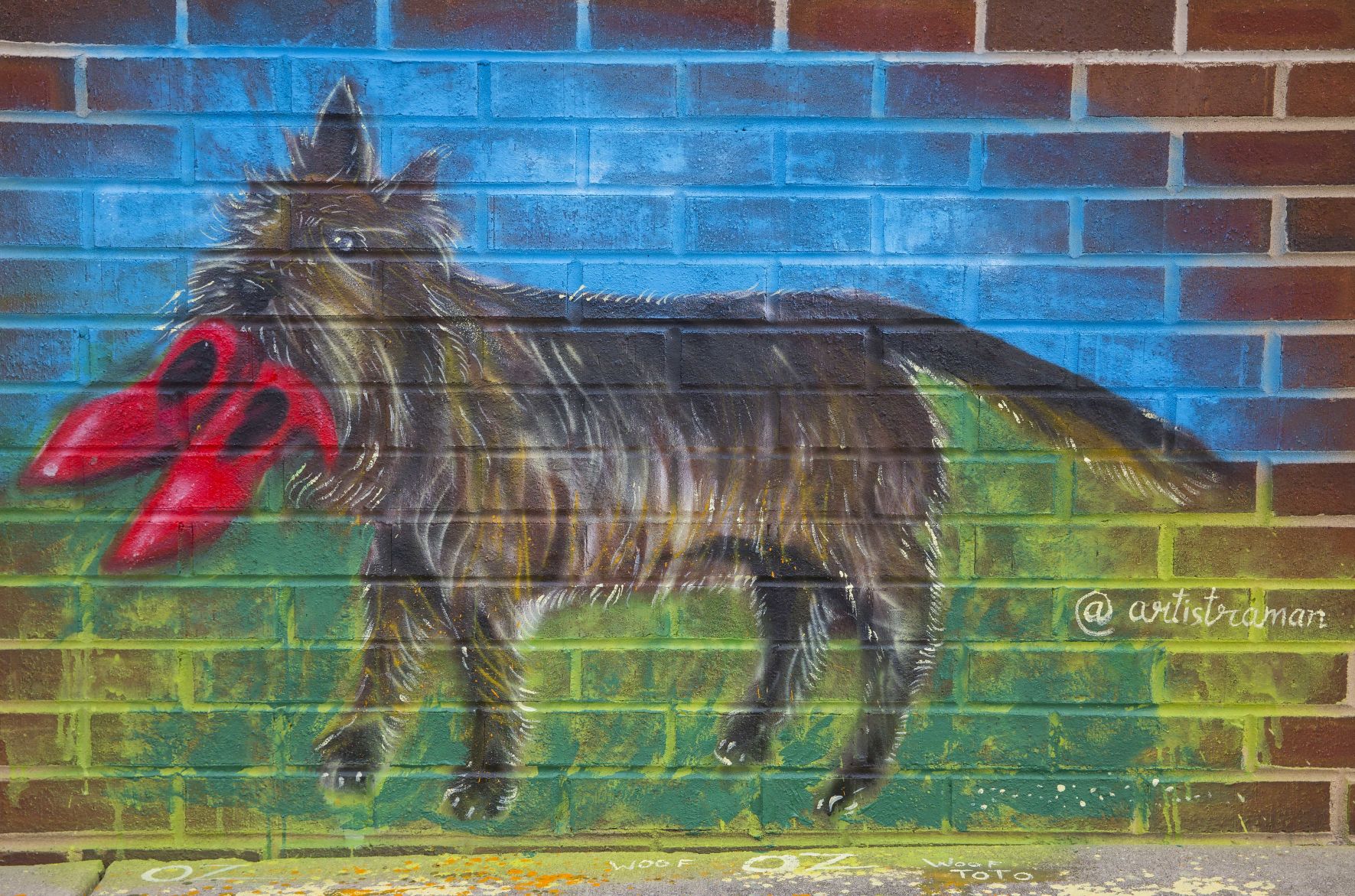 Wizard of Oz murals